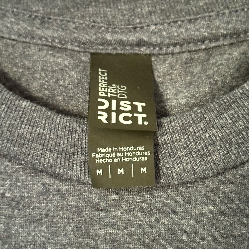 Old Wood Graphic Men's T-Shirt - dark gray size M new without tags - Picture 3 of 4